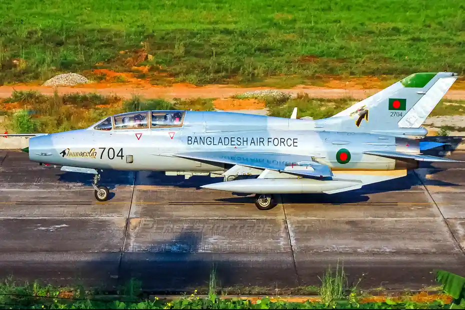Chengdu F-7 BGI de la Fuerza Aérea de Bangladesh