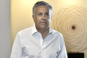 Tuit de Alfredo Cornejo celebrando el ranking de empleo privado en Mendoza.