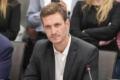 Javier Sánchez Wrba a Martín Menem tras el envío de un rifle al Congreso