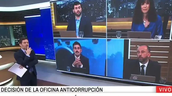 Manu Jove durante el debate en A24 sobre el regreso de Manuel Adorni desde Nueva York