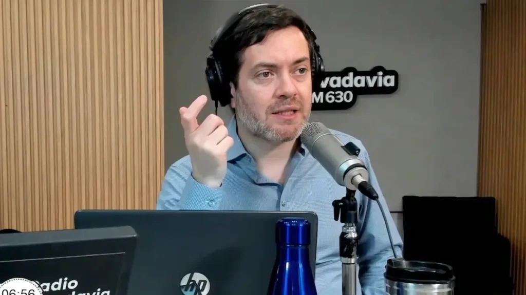 Nacho Ortelli critica a Manuel Adorni sobre su patrimonio Nacho Ortelli