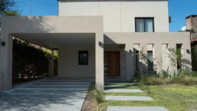 Marcela Pagano denunciando a Manuel Adorni por propiedad no declarada