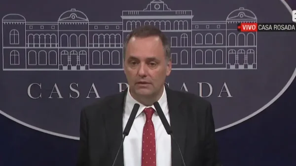 Manuel Adorni jefe Gabinete conferencia prensa Casa Rosada denuncias patrimonio de Manuel Adorni enriquecimiento ilícito.