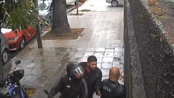 operativo policial tras tiroteo en Núñez con un herido en la vereda