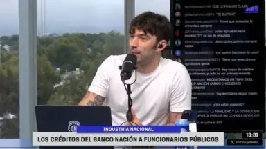 Pedro Rosemblat durante un debate sobre créditos hipotecarios a funcionarios