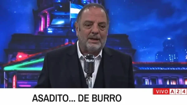 Baby Etchecopar durante su programa en A24