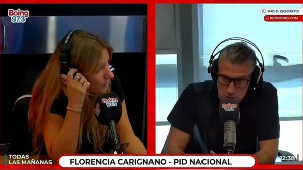 Momento de la entrevista a Florencia Carignano en Radio Boing