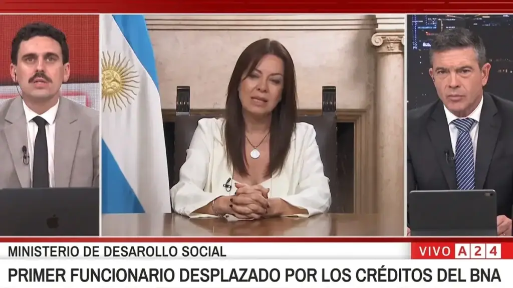 Leandro Massaccesi junto a Sandra Pettovello en un acto oficial del Ministerio de Capital Humano.