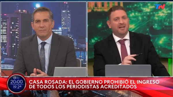 Debate televisivo sobre la prohibición de ingreso de periodistas a la Rosada y las críticas que generó.