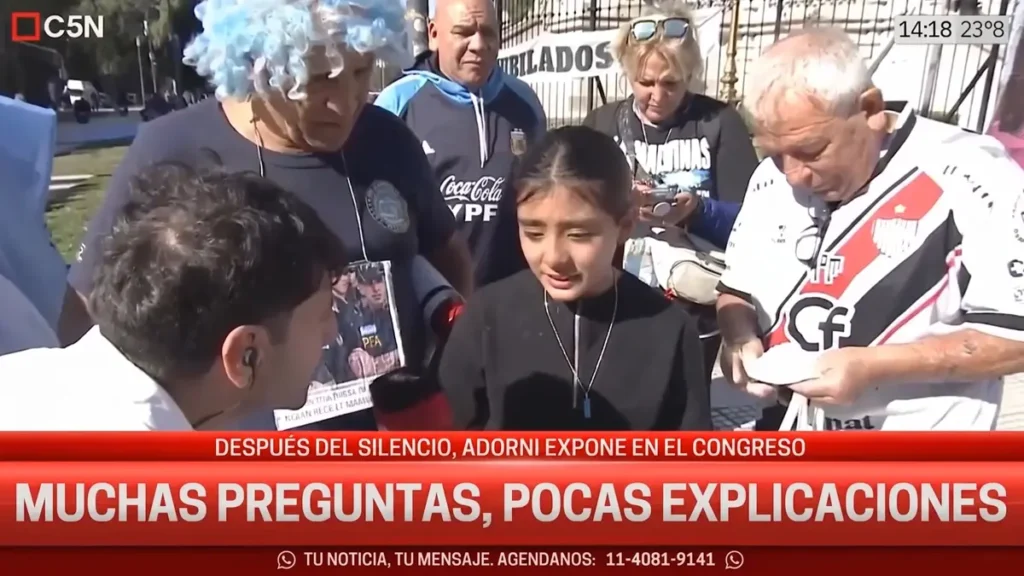 Santina emocionada durante protesta de jubilados en el Congreso