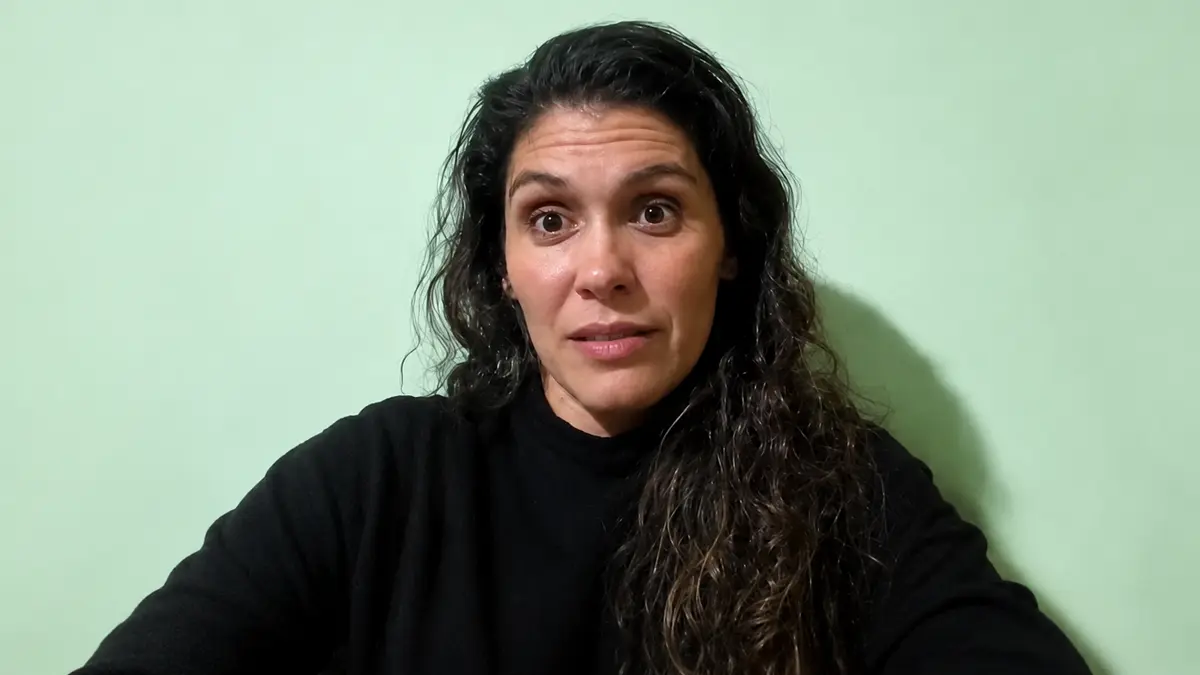 Agustina Murúa contó en Crónica TV cómo vive con $559.000 y por qué vende café antes de ir a trabajar.