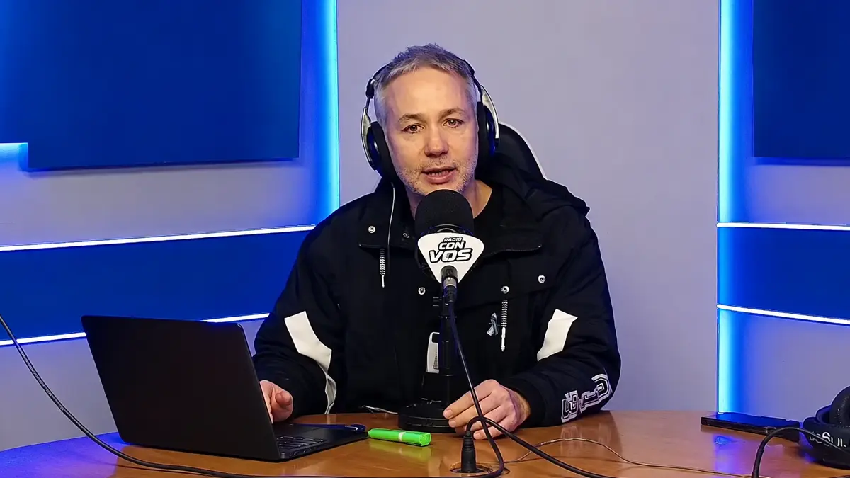 Diego Iglesias cuestionó cómo Milei defendió a Espert durante su análisis en Radio Con Vos