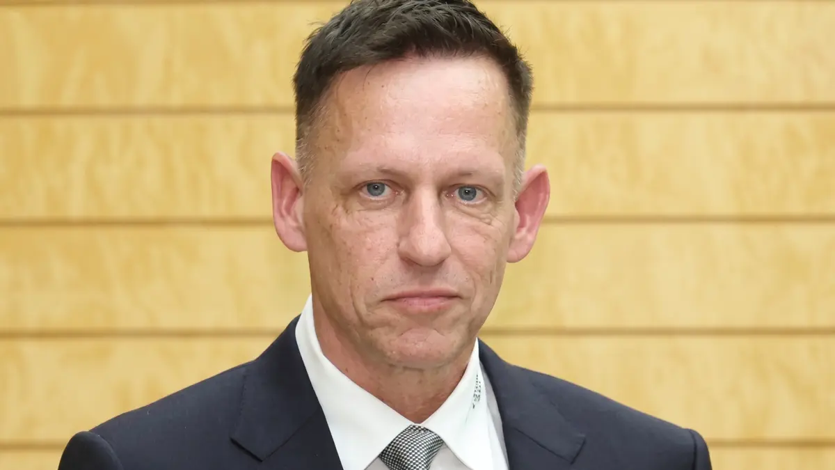 Sociedad secreta de Silicon Valley vinculada a Peter Thiel y al club Dialog.