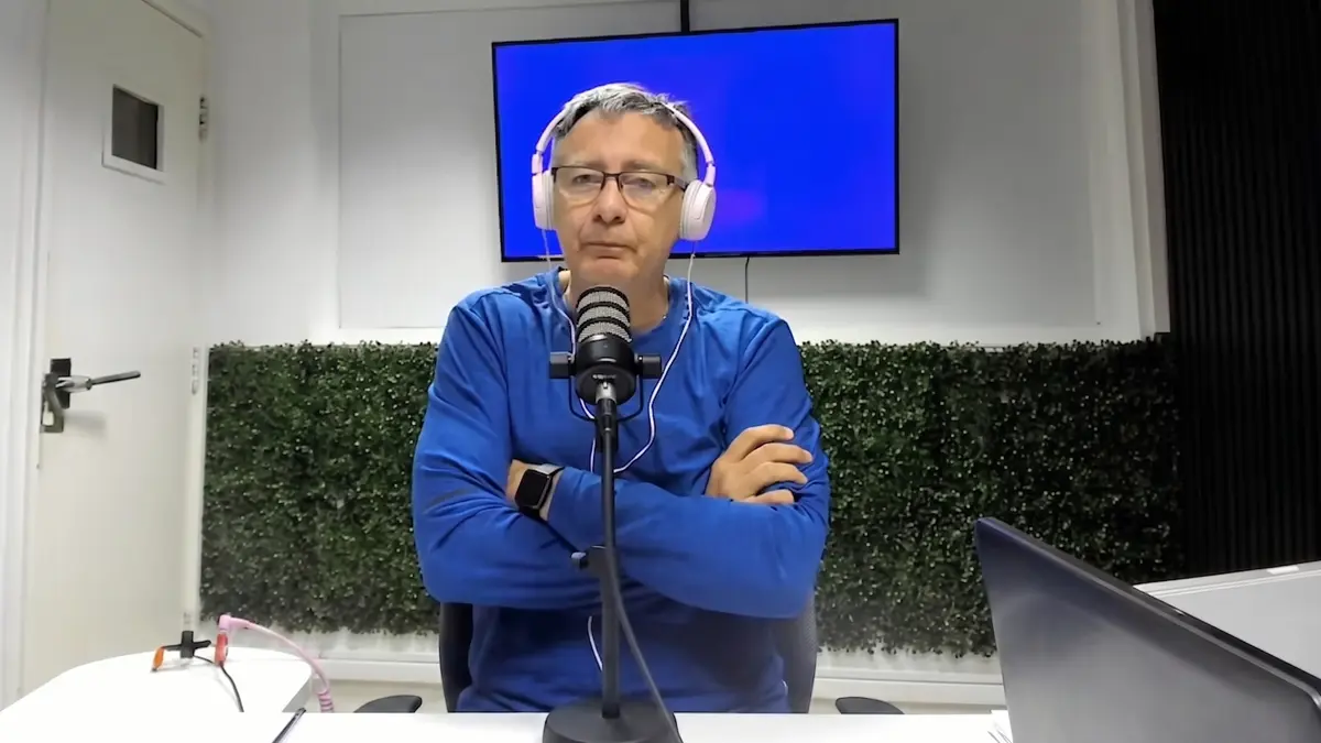 Rolando Graña contra Adorni durante su editorial en Splendid AM 990 sobre la defensa pública del jefe de Gabinete.